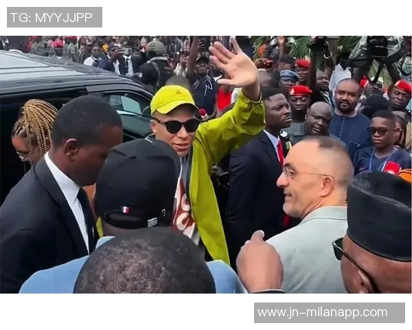 查马杜神奇折射助喀麦隆迅速扳平姆巴佩场边热情庆祝